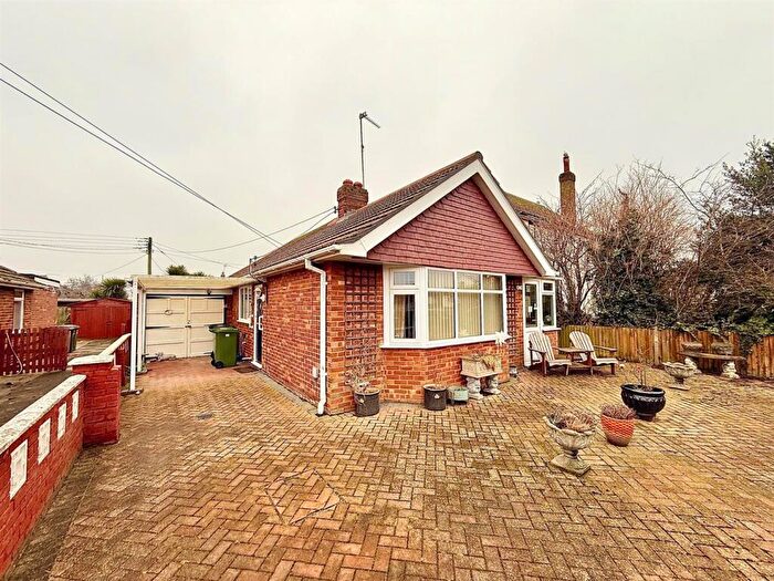 2 Bedroom Detached Bungalow For Sale In Seaward Walk, Caister-On-Sea, NR30