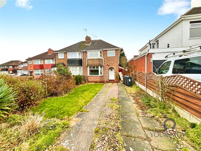 3 Bedroom Semi Detached House For Sale In Torre Avenue, Birmingham, West Midlands, B31