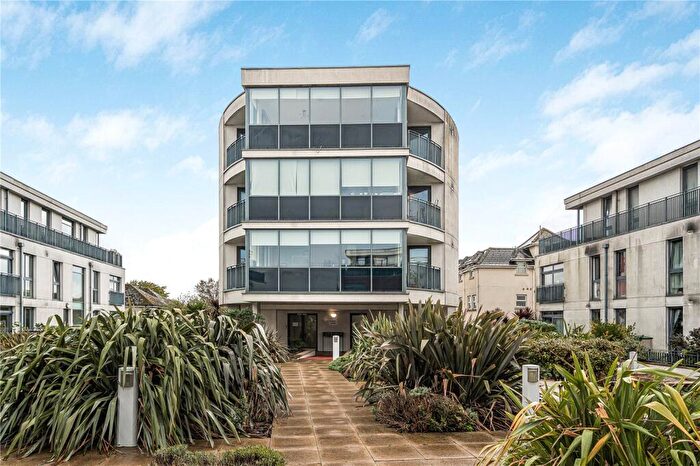 2 Bedroom Apartment To Rent In Guildford Street, Chertsey, Surrey, KT16