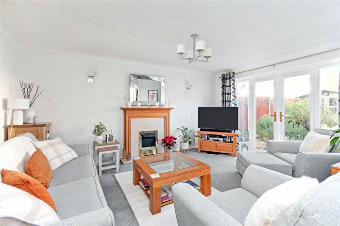 3 Bedroom Detached House For Sale In Willowhayne Avenue, East Preston, Littlehampton, West Sussex, BN16