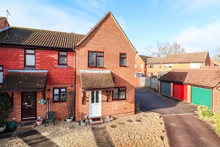 2 Bedroom End Of Terrace House For Sale In Cheviot Drive, Fleet, GU51