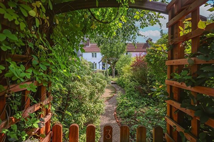 2 Bedroom Terraced House For Sale In Summersfield Terrace, Liss, Hampshire, GU33