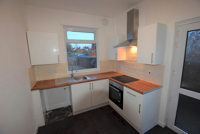 2 Bedroom End Of Terrace House To Rent In Hunloke Road, Holmewood, Chesterfield, S42