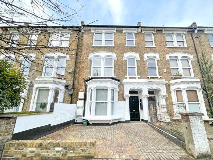 3 Bedroom Flat To Rent In Upper Tollington Park, London, N4