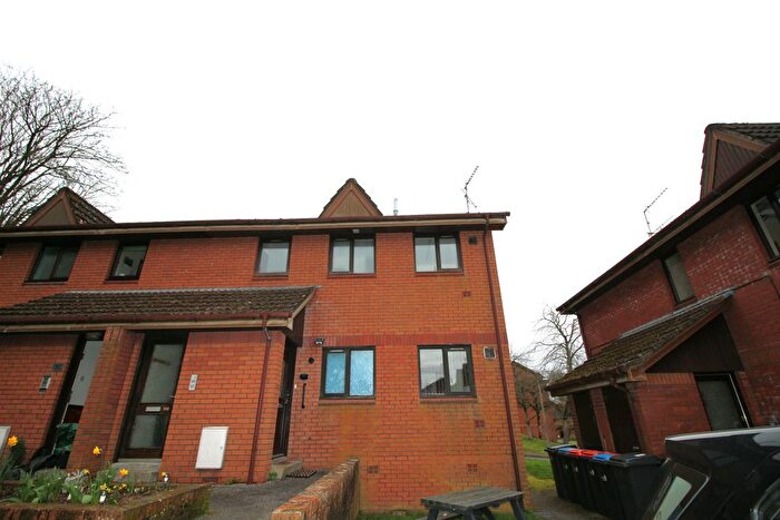 1 Bedroom Flat For Sale In Kirkpatrick Court, Dumfries, DG2