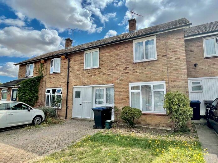 3 Bedroom Terraced House To Rent In Potters Field, CM17