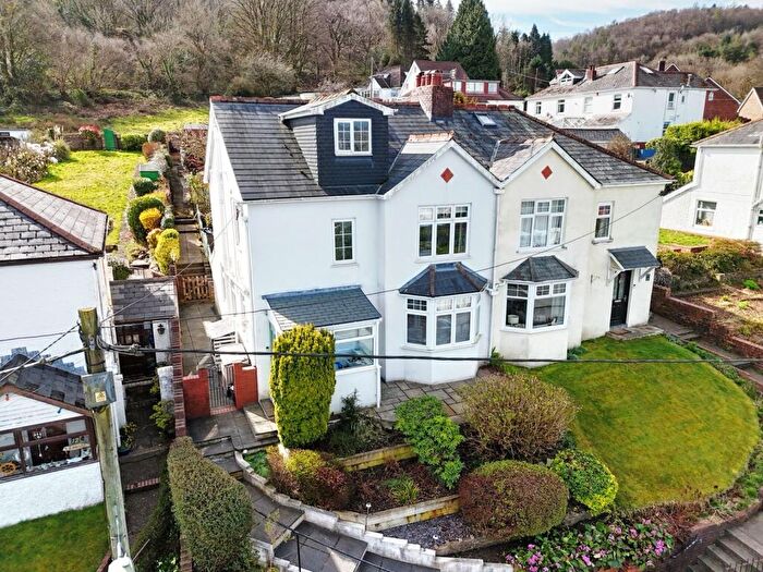 4 Bedroom Semi-Detached House For Sale In Warren Drive, Caerphilly, CF83