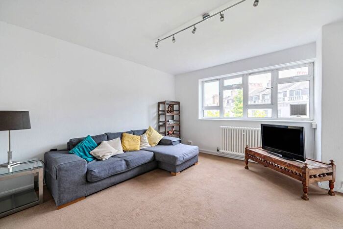 2 Bedroom Flat For Sale In Evesham House, Victoria, London, SW1V
