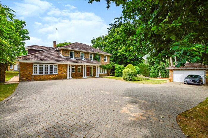 5 Bedroom Detached House To Rent In Old Avenue, West Byfleet, Surrey, KT14