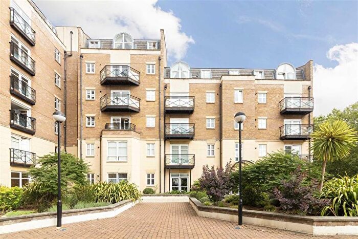 2 Bedroom Flat To Rent In Swan Street, London, SE1