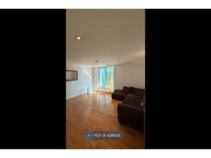 1 Bedroom Flat To Rent In Tower Point, London, EN2