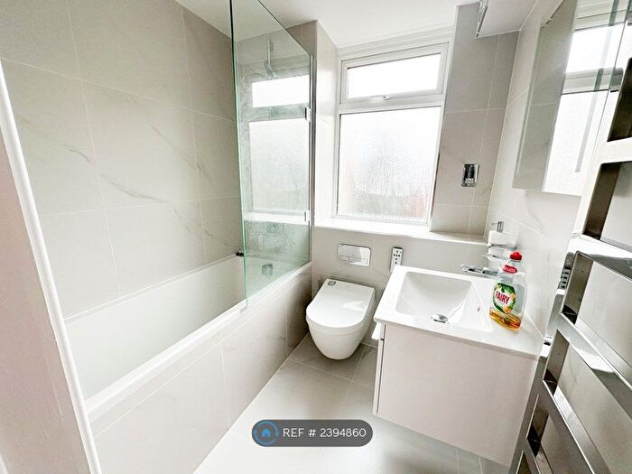 2 Bedroom Flat To Rent In Westergate, London, W5