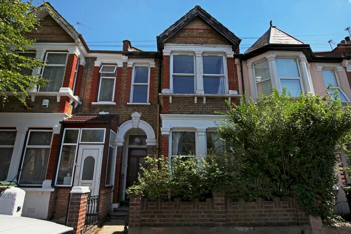 1 Bedroom Flat To Rent In Twickenham Road, Leytonstone, E11