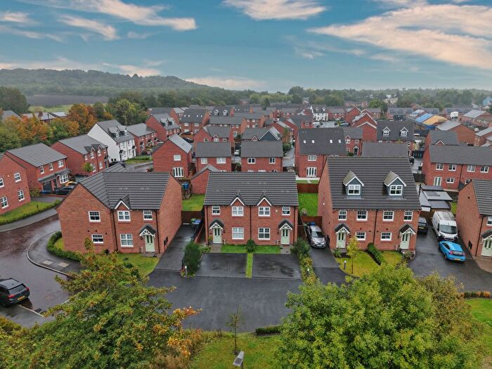 3 Bedroom Semi-Detached House For Sale In Bakersfield, Wigan, WN2