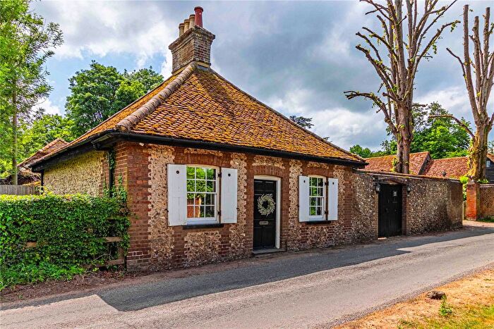 2 Bedroom Bungalow For Sale In Featherbed Lane, Felden, Hemel Hempstead, Hertfordshire, HP3