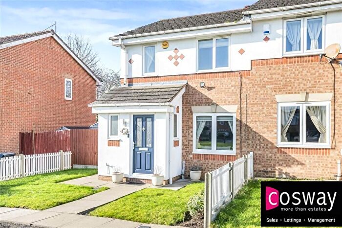 3 Bedroom Semi Detached House To Rent In Brancaster Drive, Mill Hill, NW7