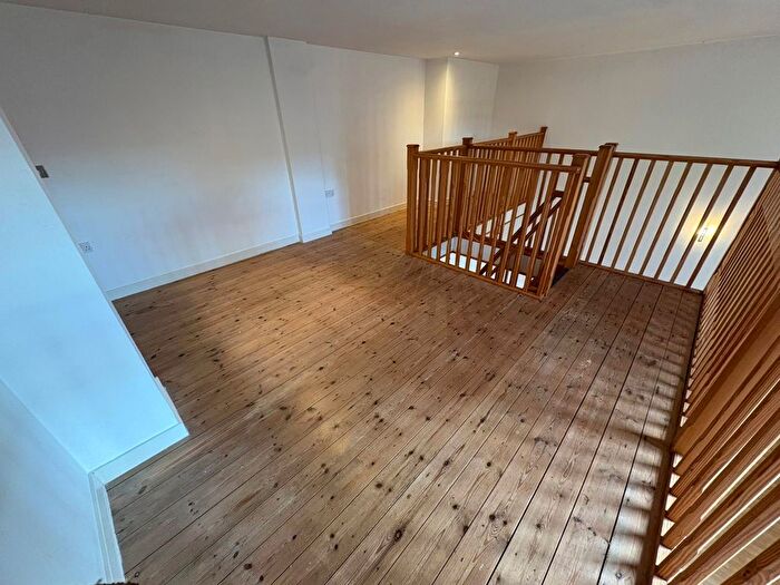 1 Bedroom Flat To Rent In Butcher Street, Leeds, LS11