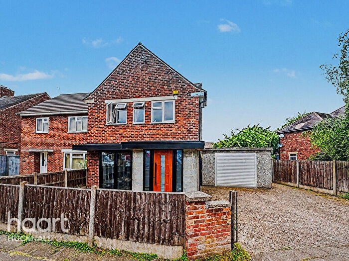 3 Bedroom Semi-Detached House For Sale In Barbara Square, Nottingham, NG15