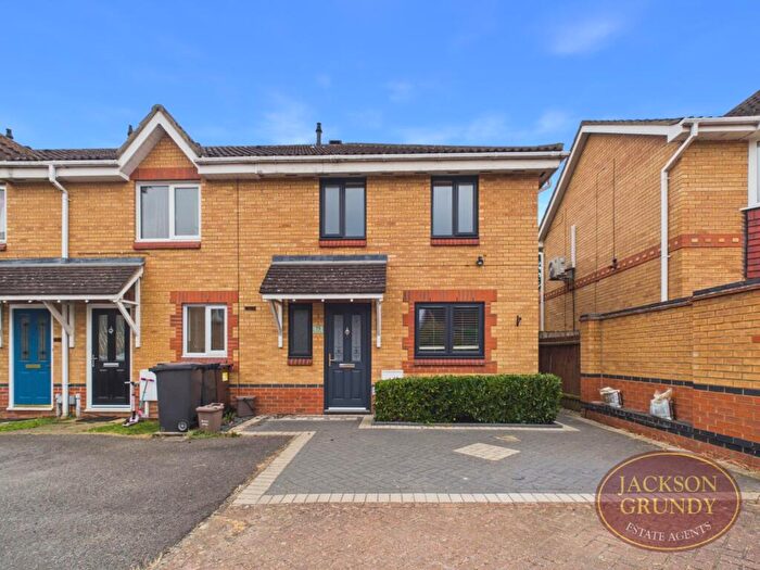 3 Bedroom End Of Terrace House For Sale In Riverstone Way, Hunsbury Meadows, NN4