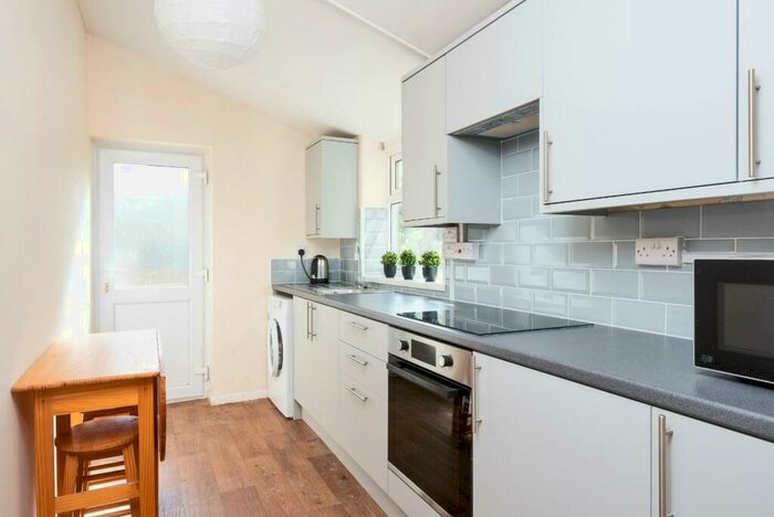 3 Bedroom Terraced House To Rent In Sydenham Buildings, Bath, BA2