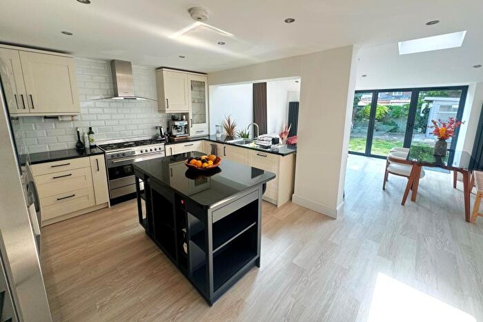 3 Bedroom Semi-Detached House To Rent In Walton On Thames, Surrey, KT12