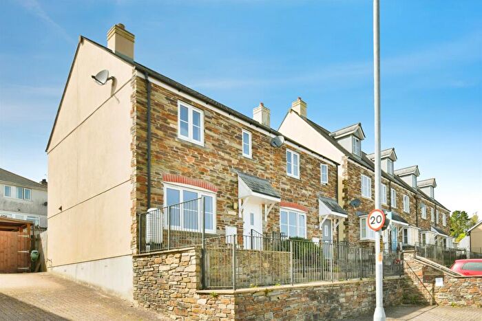 3 Bedroom Semi-Detached House For Sale In Dellohay Park, Saltash, PL12