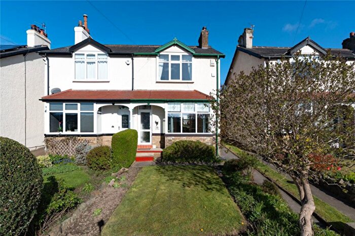 3 Bedroom Semi Detached House For Sale In Newlaithes Road, Horsforth, Leeds, West Yorkshire, LS18