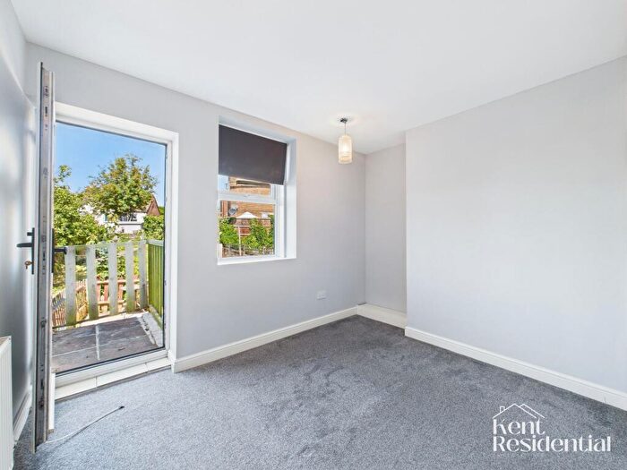 1 Bedroom Flat To Rent In Lower Boxley Road, Maidstone, ME14