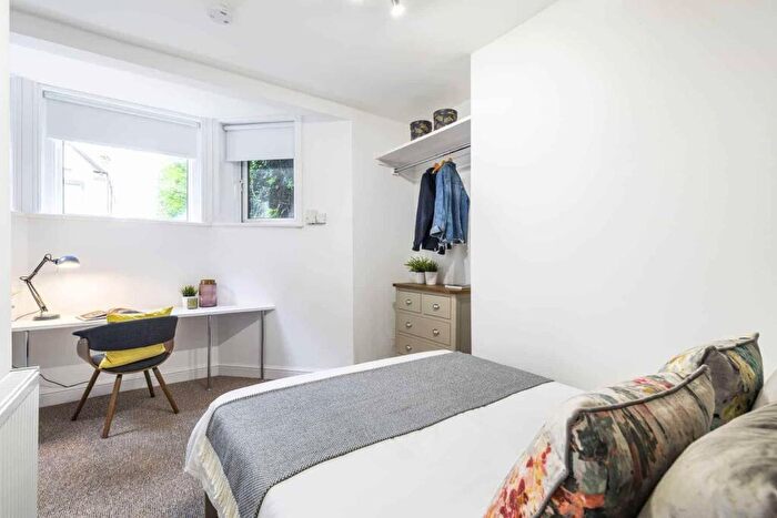 6 Bedroom House To Rent In A Cardigan Road, Leeds, LS6