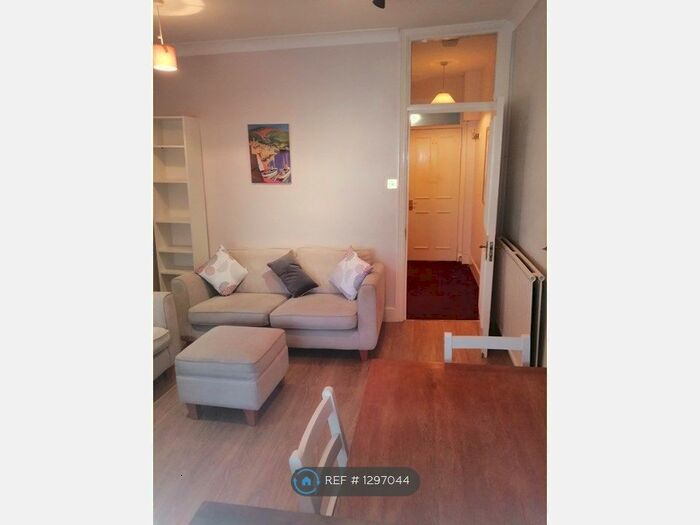 1 Bedroom Flat To Rent In Friern Barnet Road, London N11
