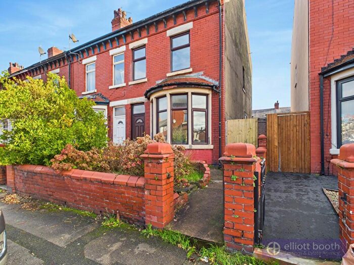 3 Bedroom End Of Terrace House To Rent In London Road, FY3