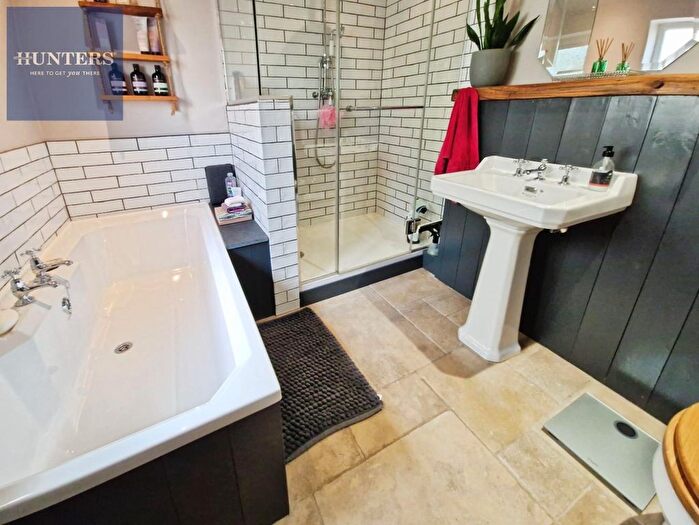 2 Bedroom Cottage For Sale In Treoes, Bridgend, CF35