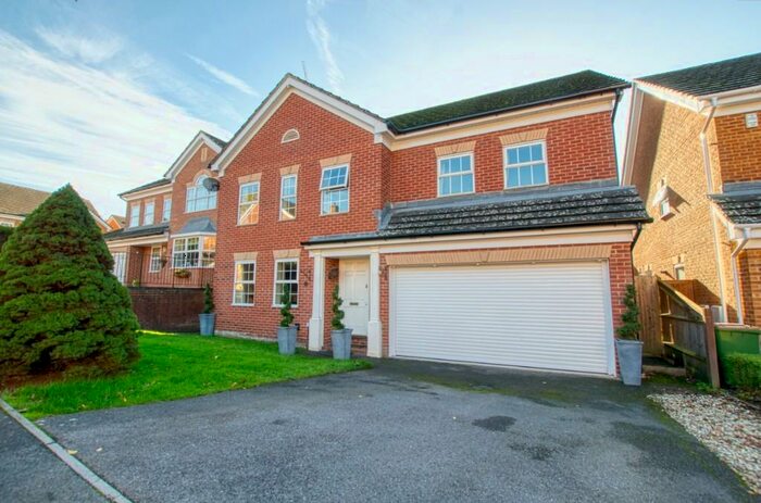 5 Bedroom Detached House For Sale In Lime Gardens, West End, Hampshire, SO30