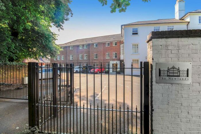 Studio To Rent In Weston Green Road, Thames Ditton, KT7