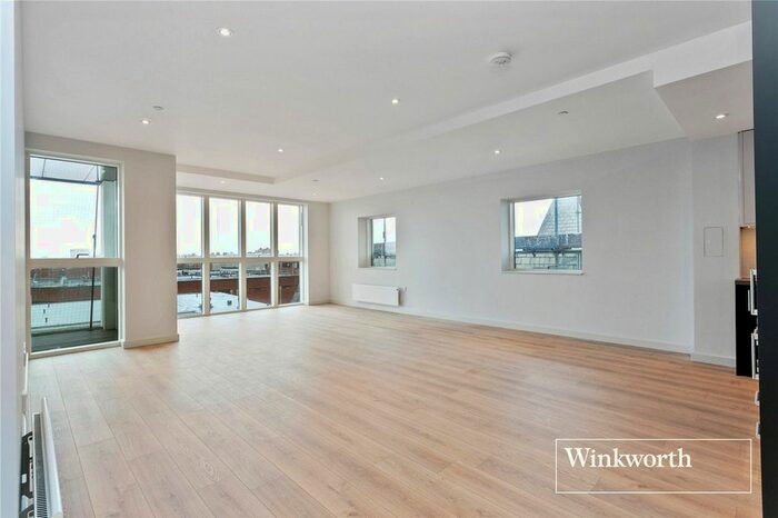 2 Bedroom Flat To Rent In Shakespeare Road, London, N3