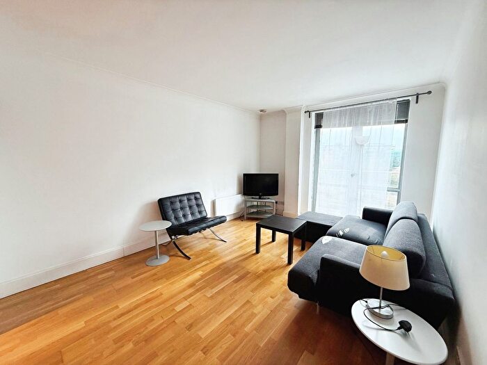 1 Bedroom Flat To Rent In Merchants Quay, East Street, Leeds, West Yorkshire, LS9