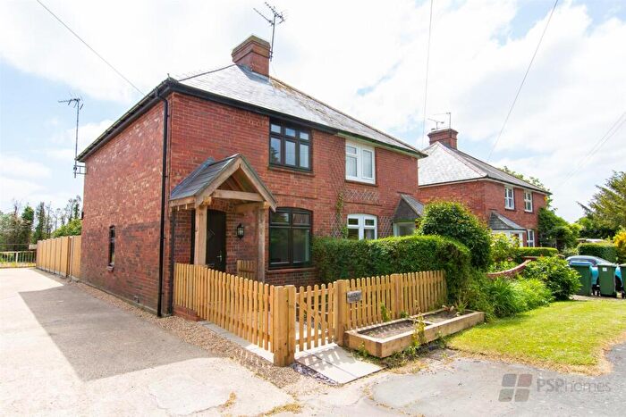 3 Bedroom Semi-Detached House To Rent In Worthing Road, Dial Post, Horsham, RH13