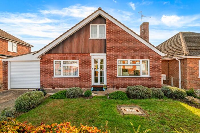 3 Bedroom Detached Bungalow For Sale In Astwick Road, Lincoln, LN6