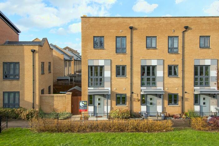 3 Bedroom Town House To Rent In Newtown Road, Ashford, TN24