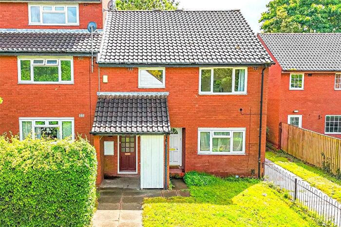 2 Bedroom Maisonette To Rent In Edale, Stonydelph, Tamworth, Staffordshire, B77