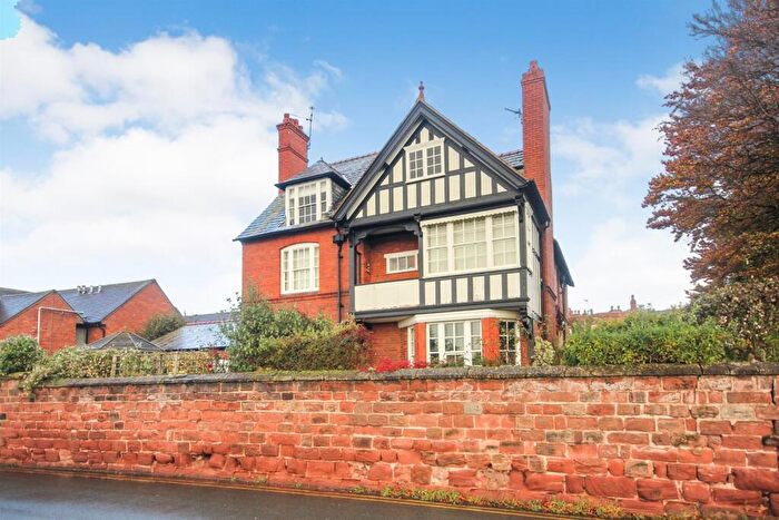 2 Bedroom Apartment To Rent In Grey Friars, Chester, Cheshire, CH1