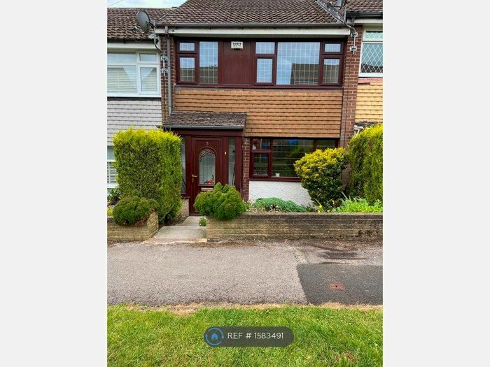 3 Bedroom Terraced House To Rent In Parsonage Walk, Rochdale, OL16