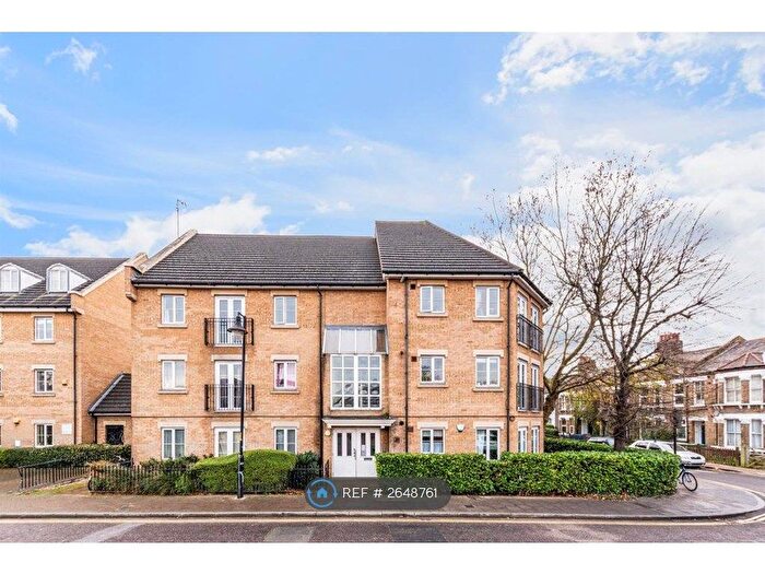 2 Bedroom Flat To Rent In Newent Close, London, SE15