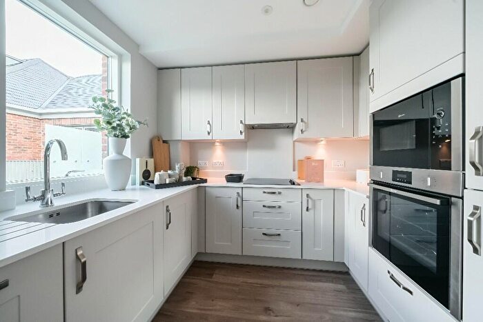 1 Bedroom Apartment To Rent In Wycombe Lane, HP10