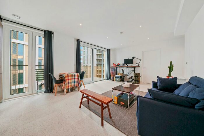 1 Bedroom Flat To Rent In Cendal Crescent, London, E1