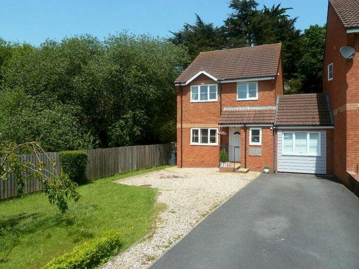4 Bedroom Detached House To Rent In Byron Way, Exmouth, EX8