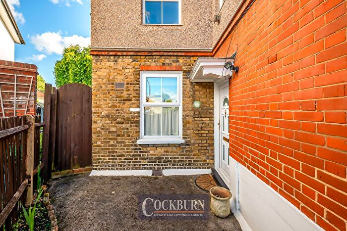2 Bedroom Flat For Sale In Portland Crescent, Mottingham, SE9