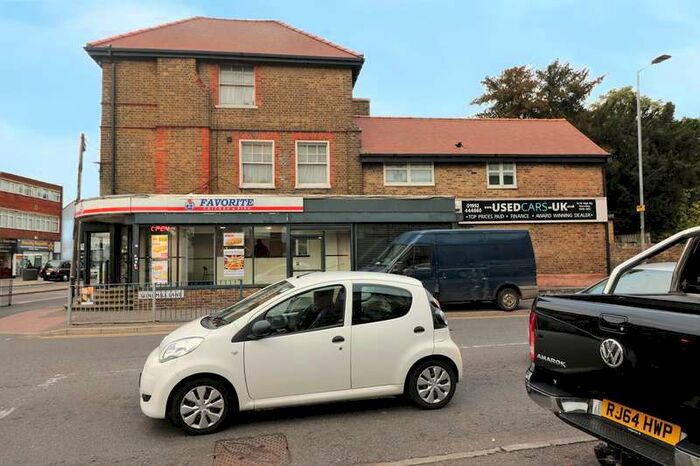 1 Bedroom Flat To Rent In Turners Hill, Cheshunt, Waltham Cross, EN8