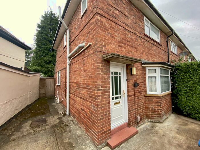 4 Bedroom Semi-Detached House To Rent In Grays Road, Headington, East Oxford, Oxford, OX3