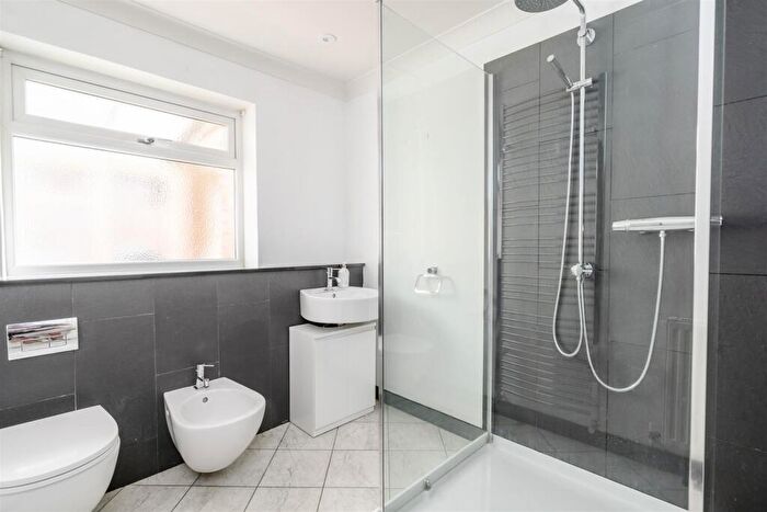 4 Bedroom Detached Bungalow For Sale In Stratford Road, Hockley Heath, Solihull, B94